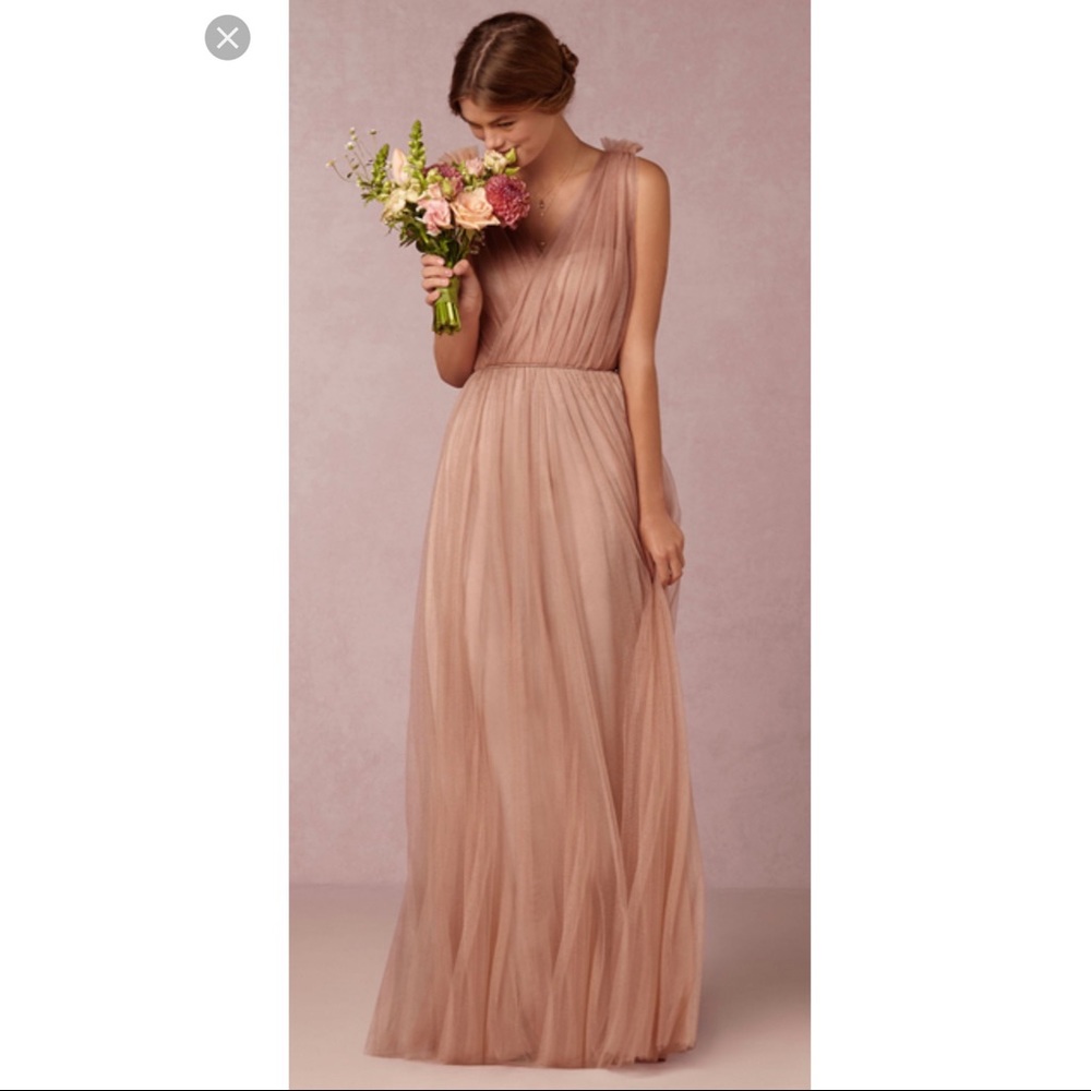 Donna Morgan ‘Emmy’ Gown